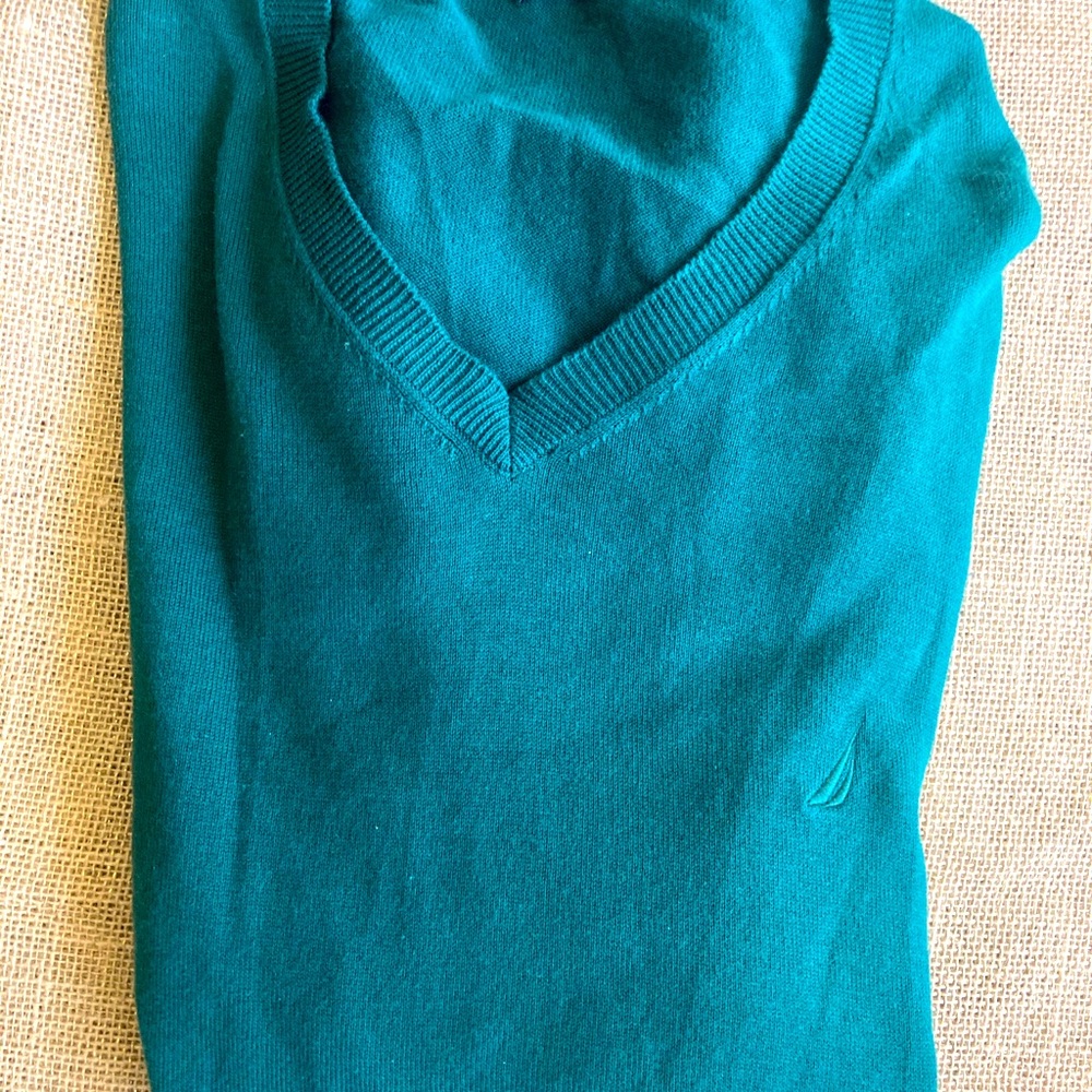 Green color men’s Nautica sweater
